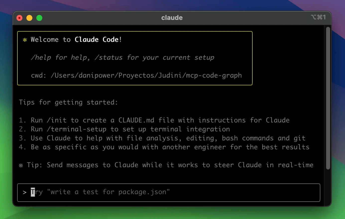 Màn hình chào mừng của Claude Code trong terminal: gợi ý lệnh /help và /status, các bước bắt đầu, cùng ô nhập lệnh ngay trên dòng lệnh